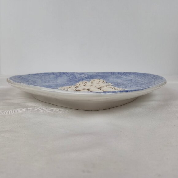 Heart Shaped Glazed Ceramic Plate with Embossed Cherubs - Picture 6 of 16